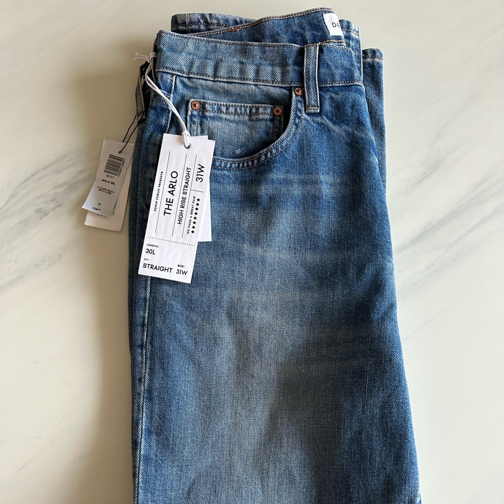 Denim Forum - The Arlo High Rise Straight Jean - Size 31 - New